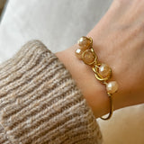 Peach toned bangle